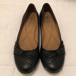 FINAL SALE White Mountain Flats - Black - Size 6.5